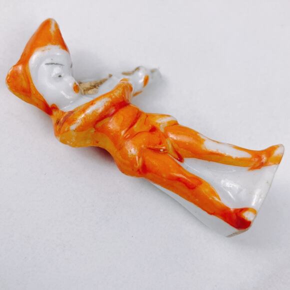 Mid Century Japan Porcelain Violinist Figurine Orange White Hand Painted Decor - Picture 5 of 11